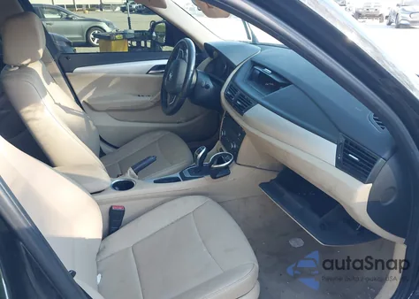 2013 BMW X1 xDrive28I из США, поврежденный, VIN WBAVL1C55DVR84276